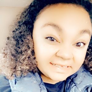 Meet your Posher, Malika